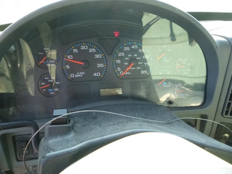 2004-international-7400-image-10