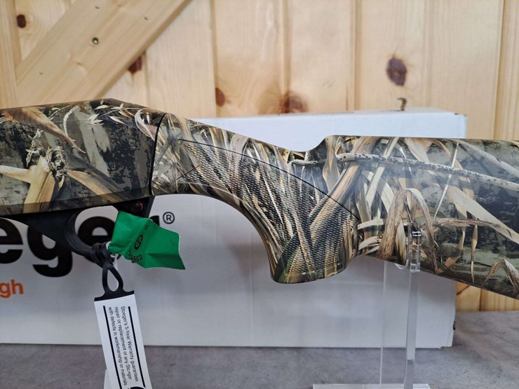 stoeger-model-3000-12-gauge-semiauto-shotgun-image-15