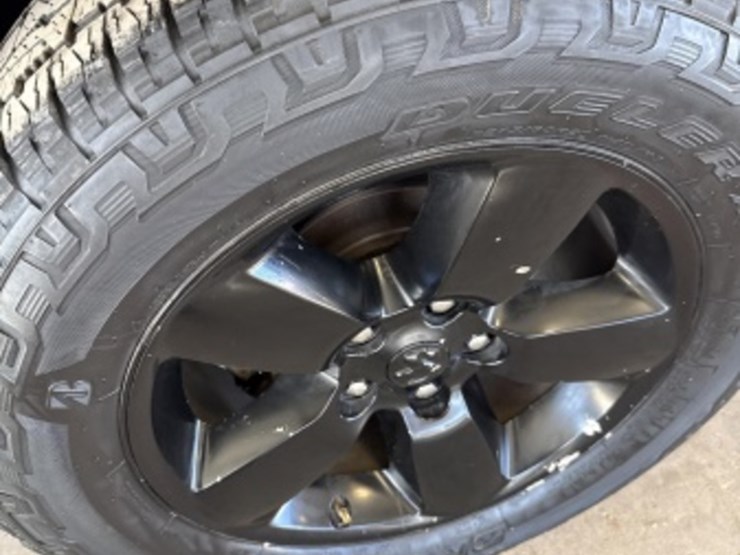 2017-ram-1500-lone-star-image-12