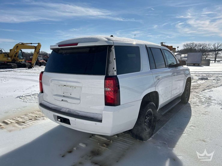 2020-chevrolet-tahoe-image-3