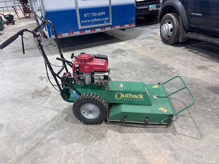 2002-billygoat-bc2402he-brush-mower-image-3