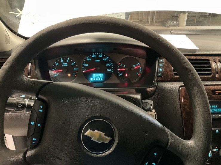 2015-chevrolet-impala-ls-sdn-image-15