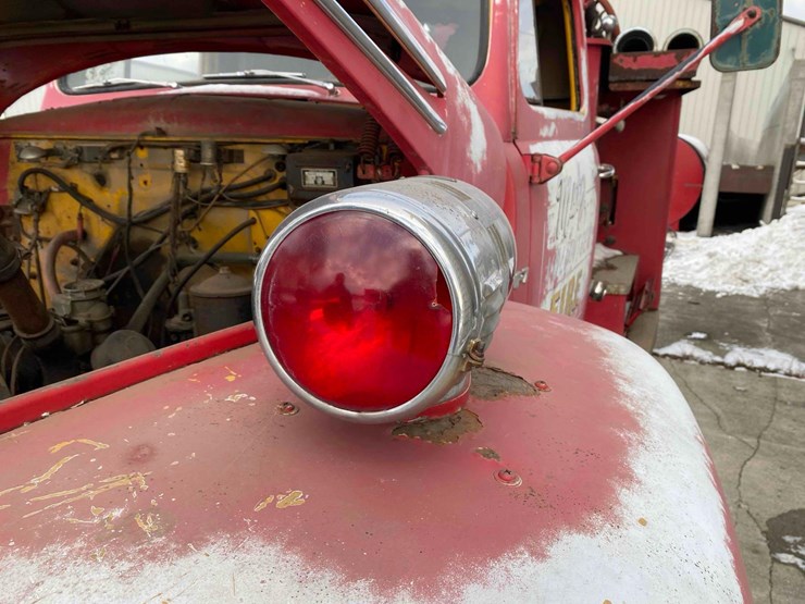 1949-ford-f7-firetruck-image-42