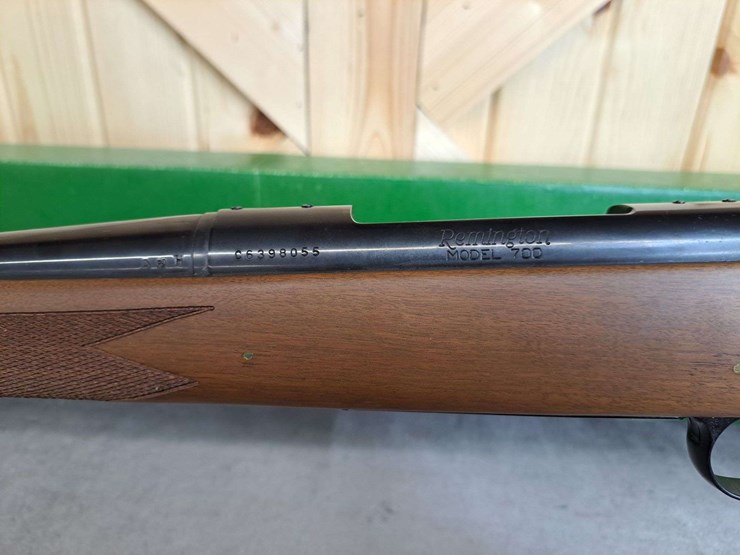 remington-model-700-.300-wby.-magnum-bolt-rifle-image-12
