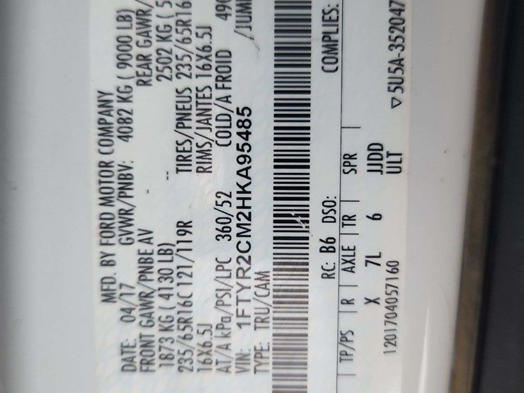 2017-ford-transit-image-8