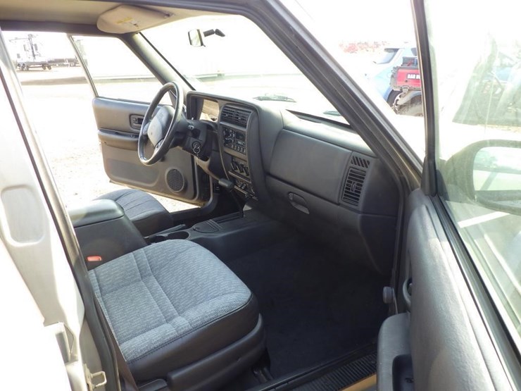 2000-jeep-cherokee-image-6