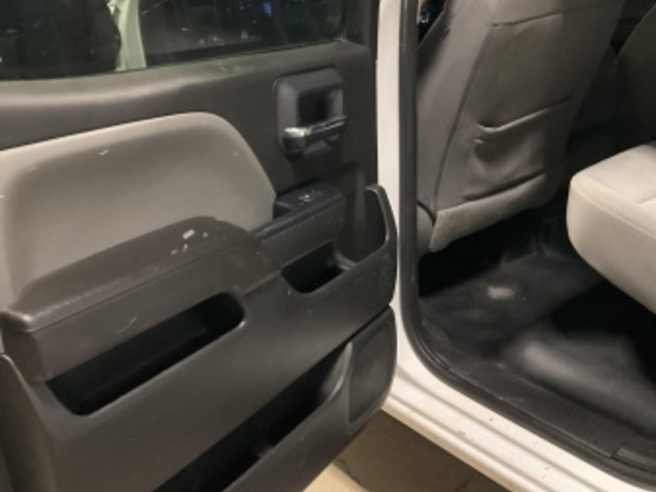 2017-chevrolet-silverado-1500-image-25