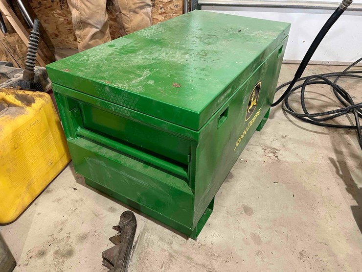 john-deere-tool-box-image-3