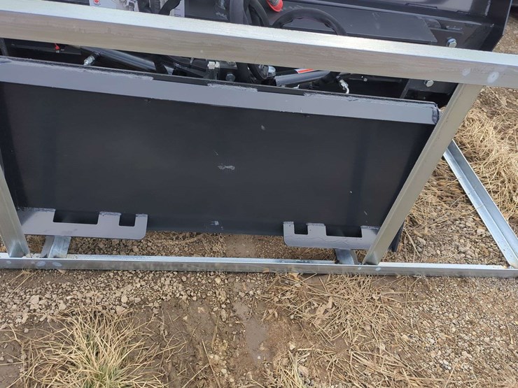 wolverine-skid-steer-6-way-dozer-blade-84"---swdb-11-84w-image-5