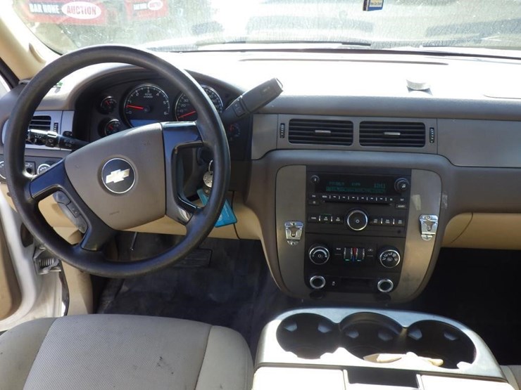 2014-chevrolet-tahoe-image-9