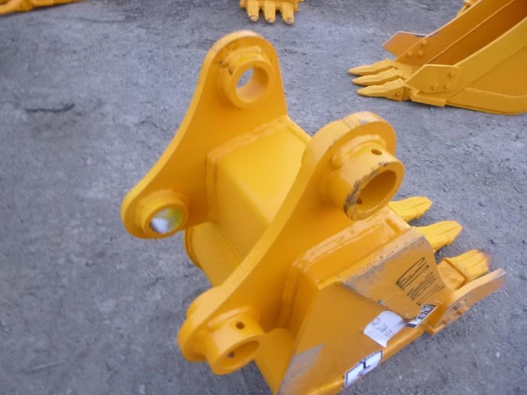 caterpillar-303-image-5