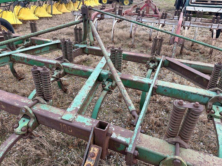 john-deere-100-image-14