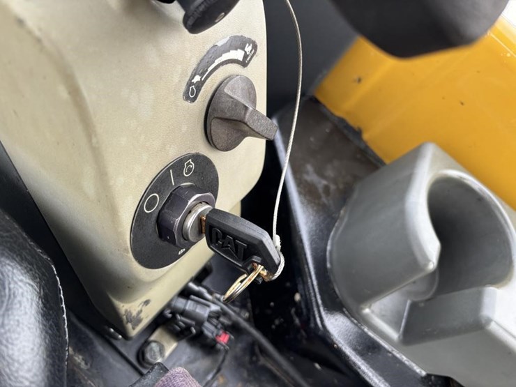 2018-caterpillar-303-image-36