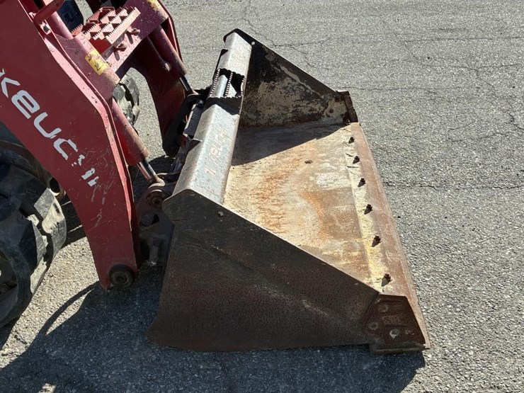 2019-takeuchi-tl10v2-image-6