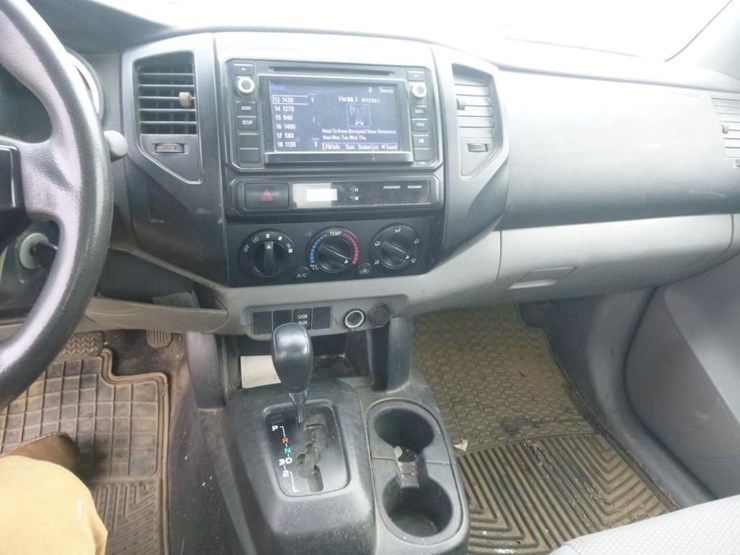 2014-toyota-tacoma-image-13