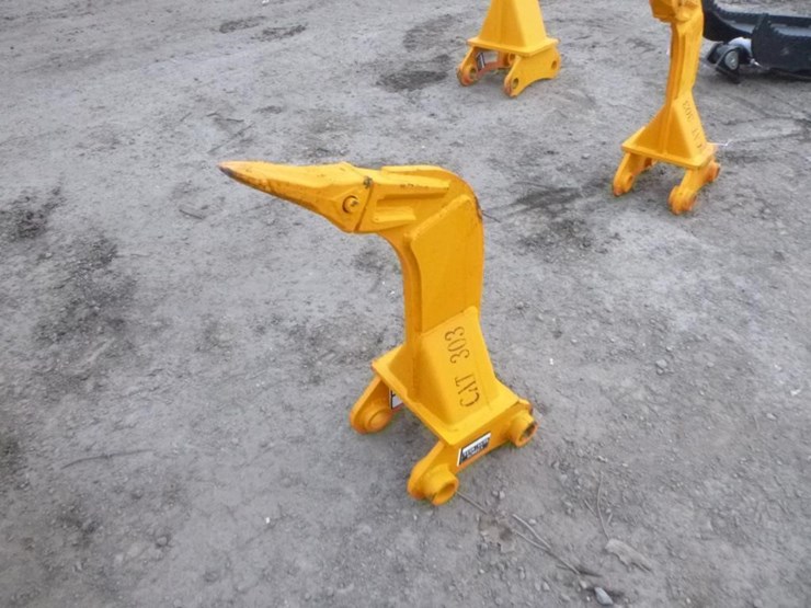 caterpillar-303-image-1