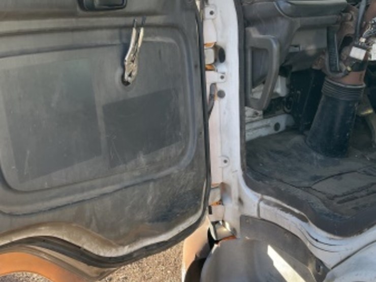 2005-chevrolet-t6500-image-28