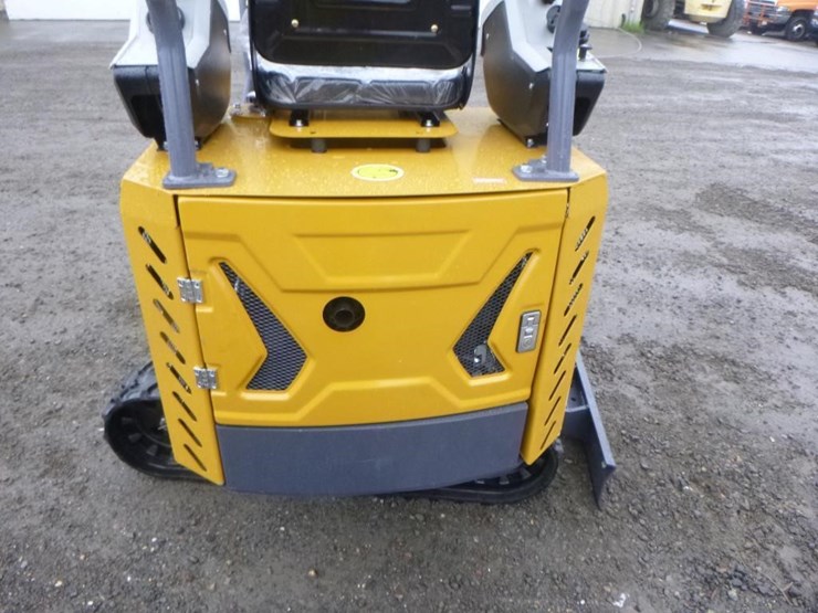 agt-mx12rx-hydraulic-excavator-image-17