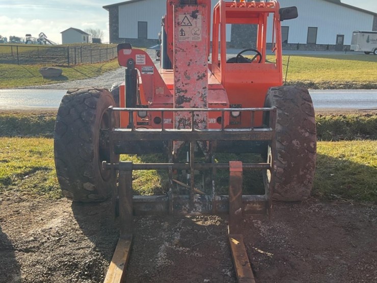 2015-jlg-8042-image-5