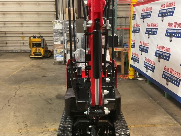 (inv.50031)-new-unused-miva-va13-mini-excavator,-13.5-gas-engine,-manual-thumb,-15"-bucket,-blade-image-16