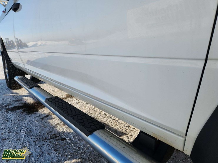 2014-ram-2500-slt-image-40