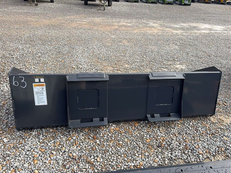 unused-skid-steer-track-duty-84"-bucket-image-2