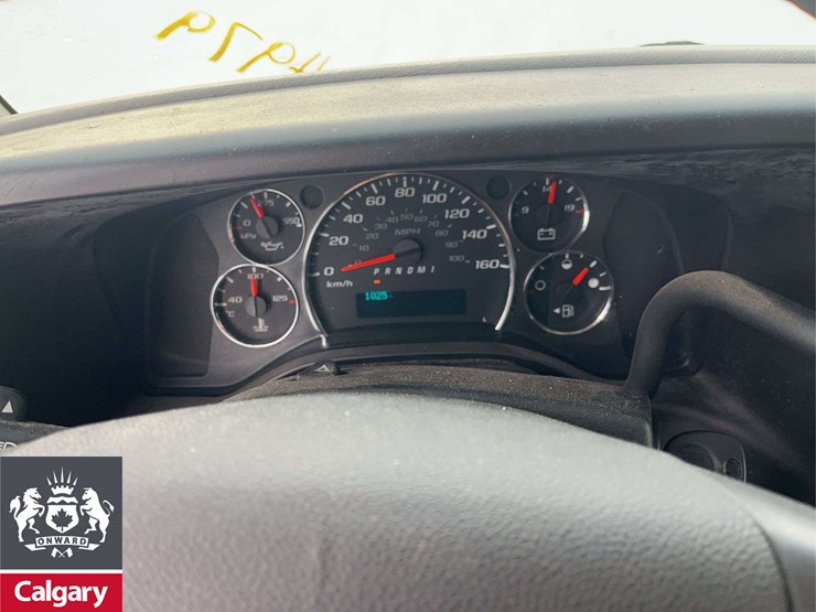 2010-chevrolet-express-3500-image-18