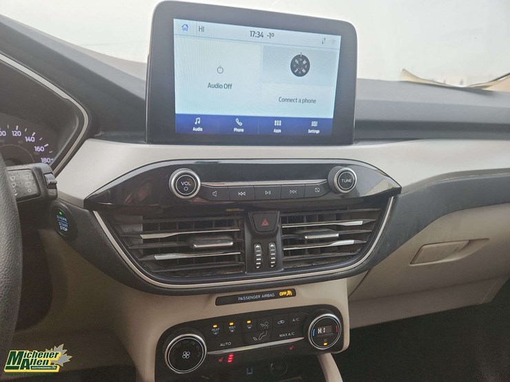 2020-ford-escape-image-23