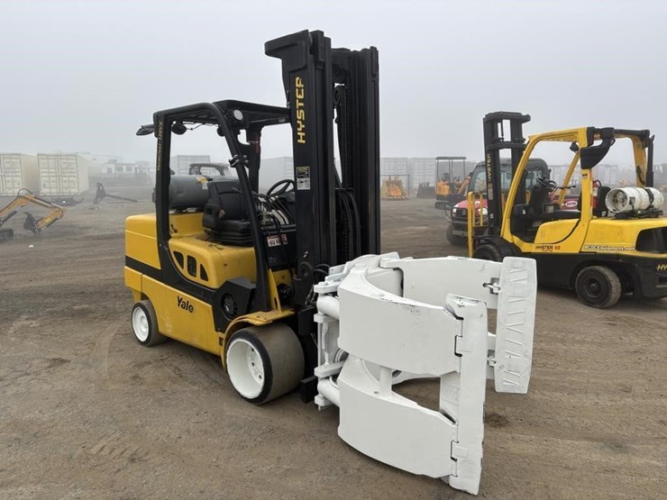 2017-yale-glc120vxntge100-forklift-image-2