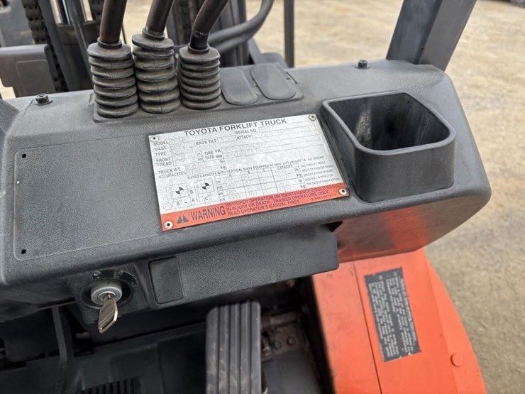 toyota-7fgu25-image-25