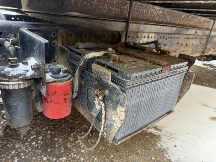 2000-isuzu-npr-image-21