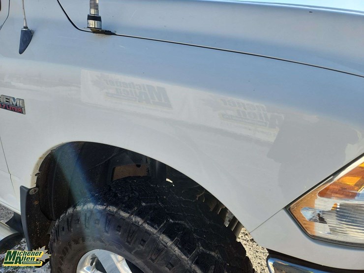 2014-ram-2500-slt-image-39