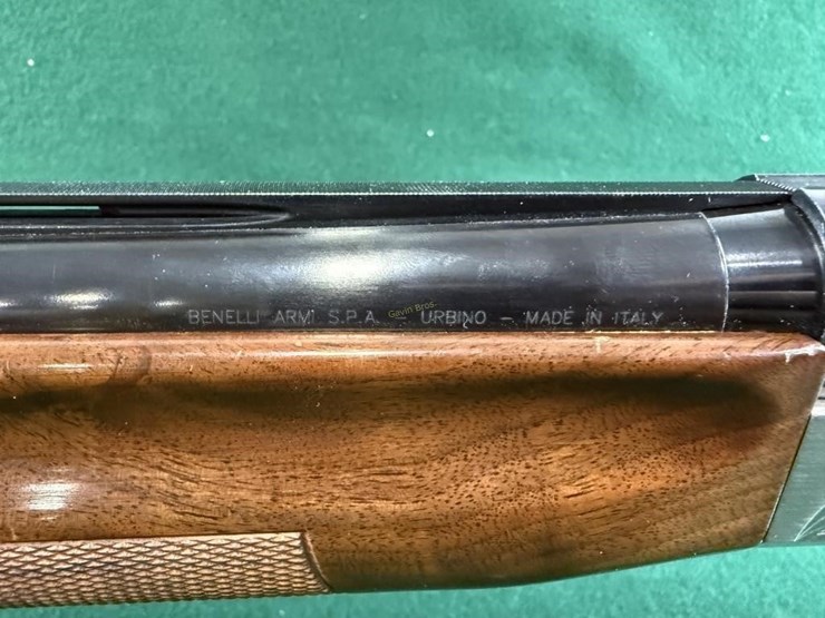 benelli-legacy-12-ga-shotgun-image-12