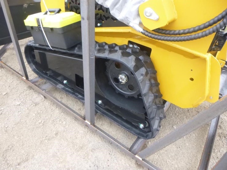 2025-agt-mx-mrt14-skid-steer-track-loader-image-18