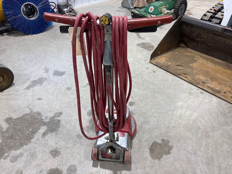 clarke-floor-maintainer-image-4