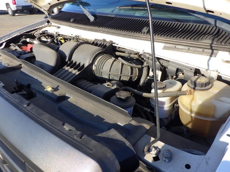 2012-ford-cargo-image-10