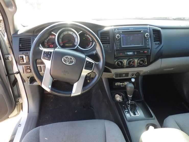 2013-toyota-tacoma-image-7