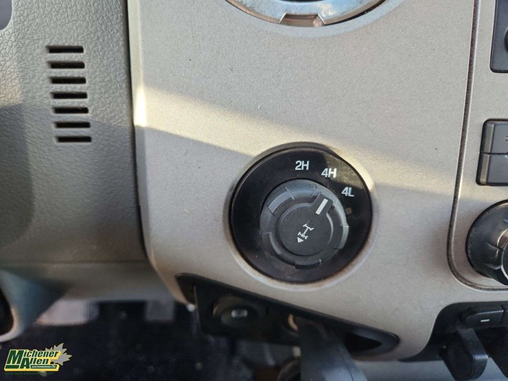 2015-ford-f350-sd-image-22