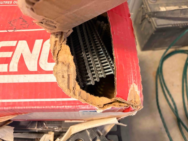 assortment-of-nails-fasteners-/w-misc-material-image-5