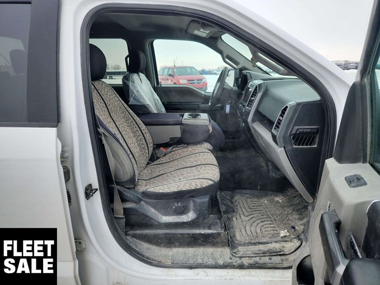 2020-ford-f150-image-30