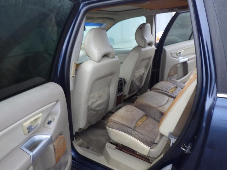 2004-volvo-xc90-image-7