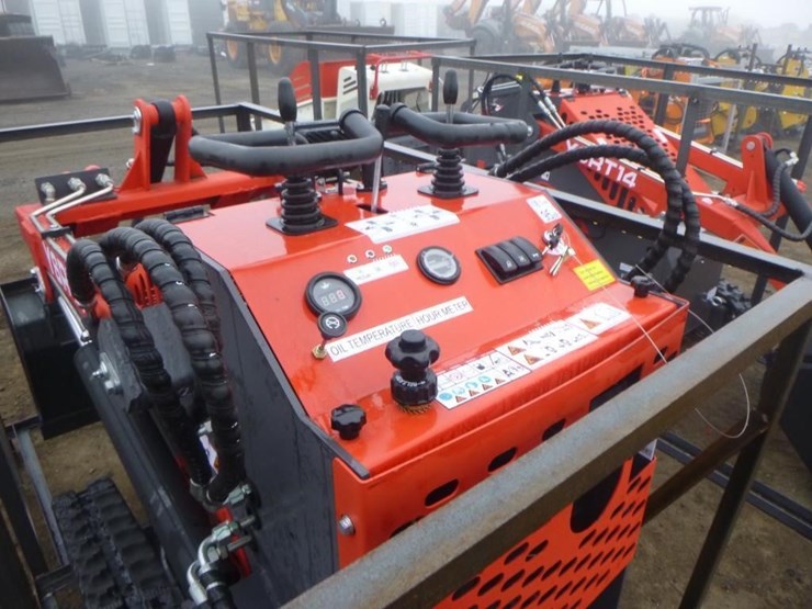 2025-agt-ysrt14-skid-steer-track-loader-image-13