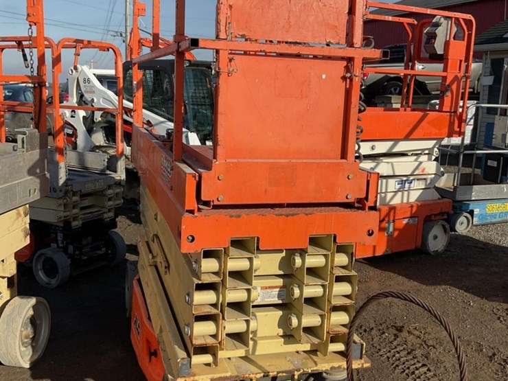 2016-jlg-2632es-image-4