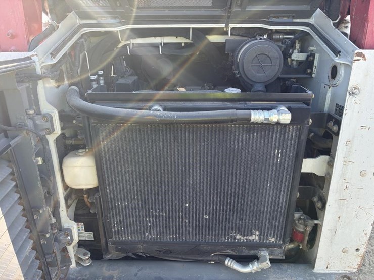 2019-takeuchi-tl10v2-image-17