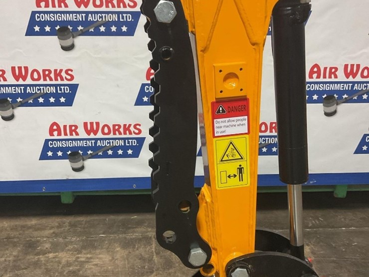 (inv.50030)-2025-miva-va13c-mini-excavator,-13.5-hp-gas-engine,-aux.-hydraulics,-manual-thumb,-image-18