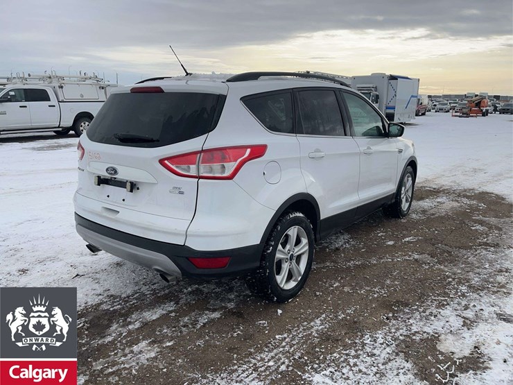 2016-ford-escape-se-image-4