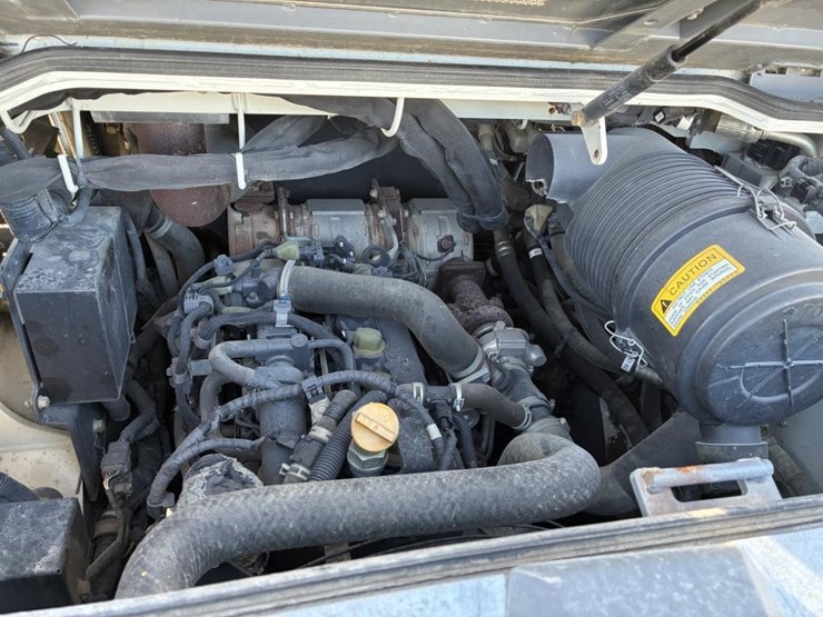 2019-takeuchi-tl10v2-image-16