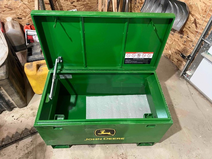john-deere-tool-box-image-8