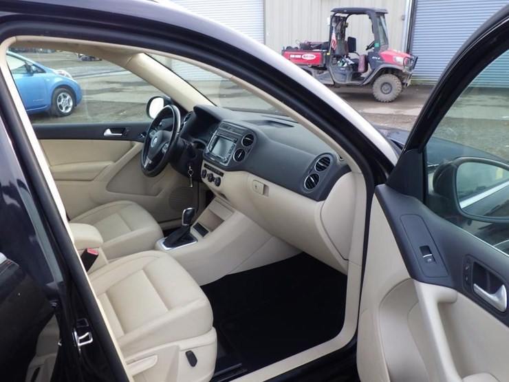 2013-volkswagen-tiguan-image-6