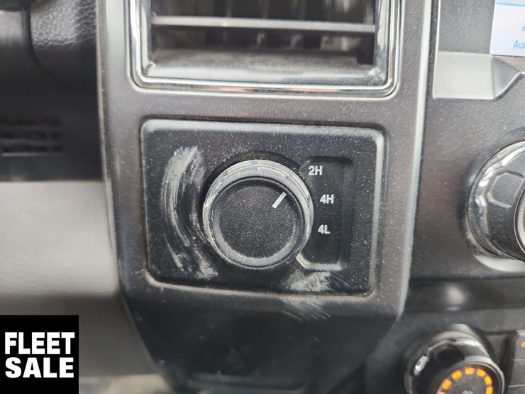 2020-ford-f150-image-28